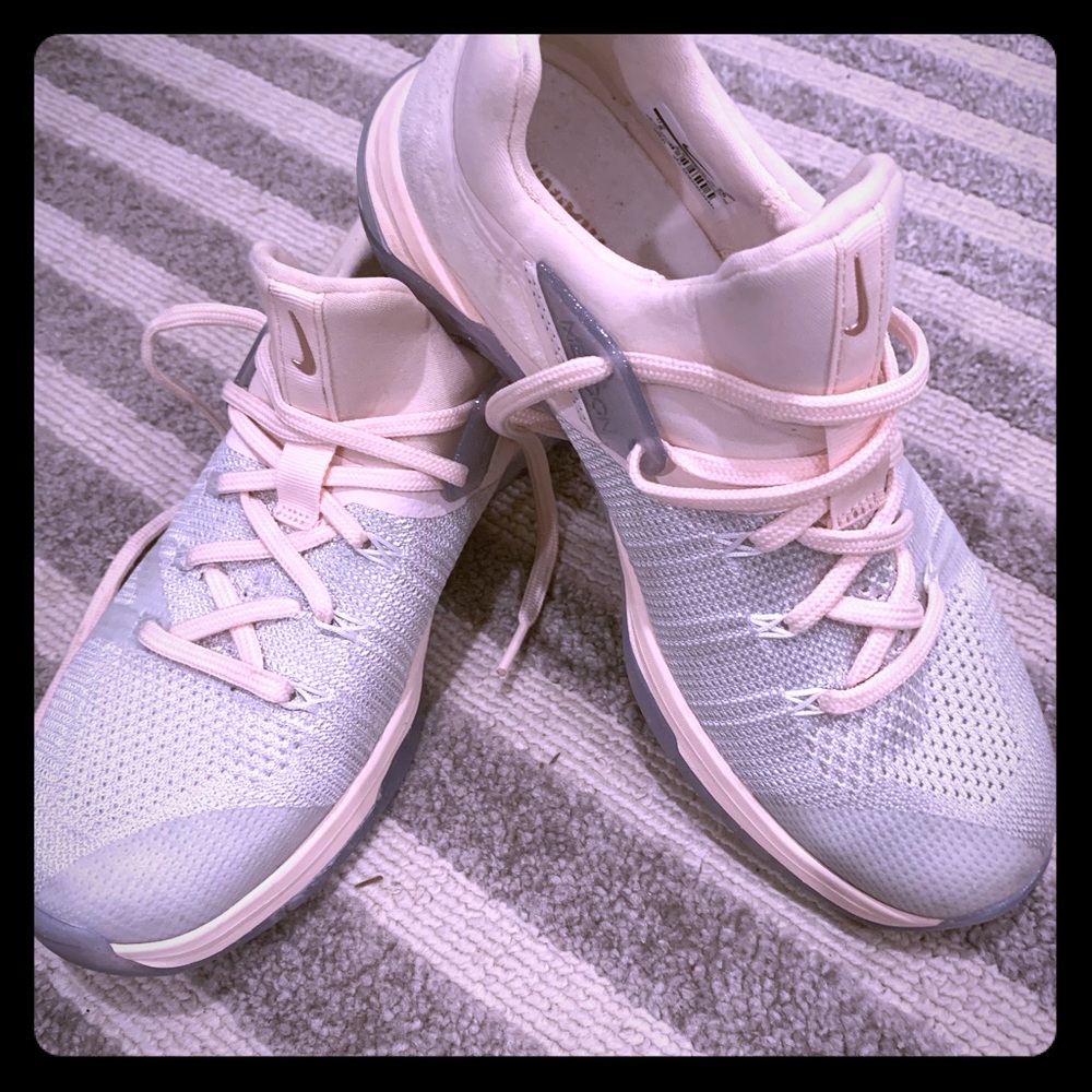 Nike Metcon women’s 9 like new